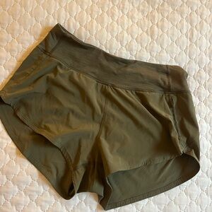 Outdoor Voices Exercise 2.5 Shorts - Size MEDIUM, color Olive